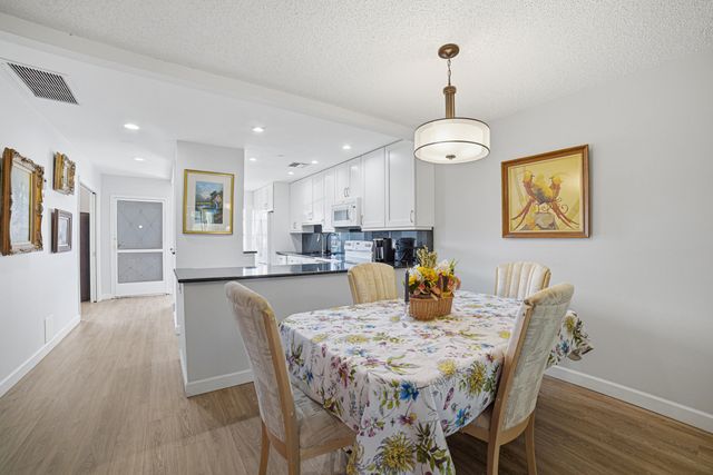 2901 SW 15th Street 102, Delray Beach, FL 33445