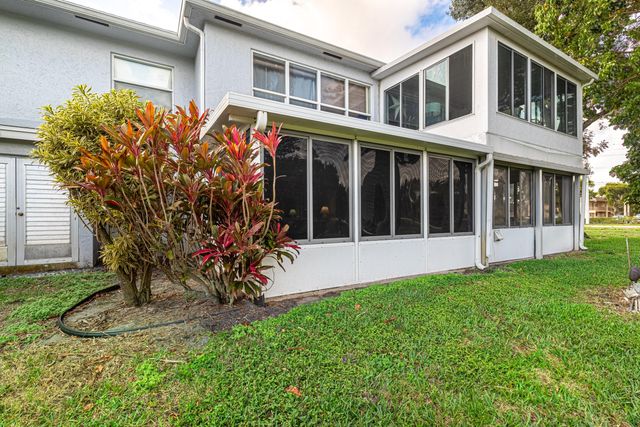2901 SW 15th Street 102, Delray Beach, FL 33445