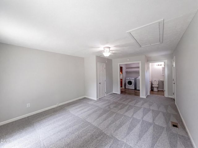 909 Axis Circle, Hope Mills, NC 28348