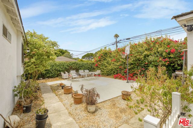 6445 W 86th Place, Los Angeles, CA 90045