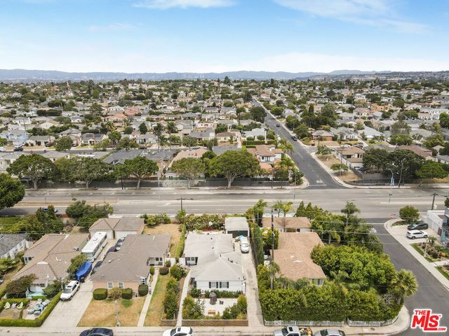 6445 W 86th Place, Los Angeles, CA 90045