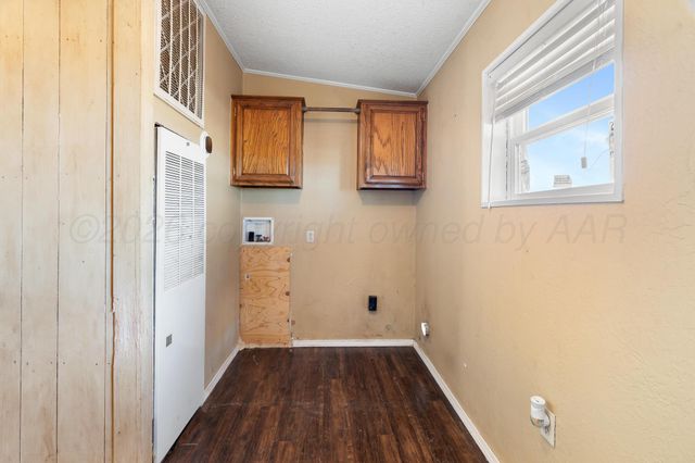 24900 Hix Drive, Canyon, TX 79015