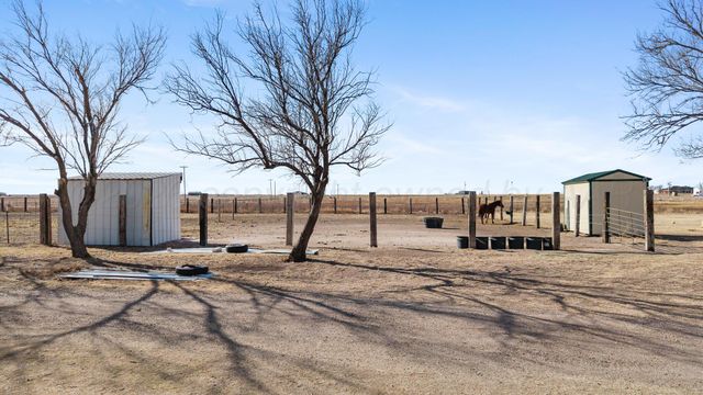 24900 Hix Drive, Canyon, TX 79015