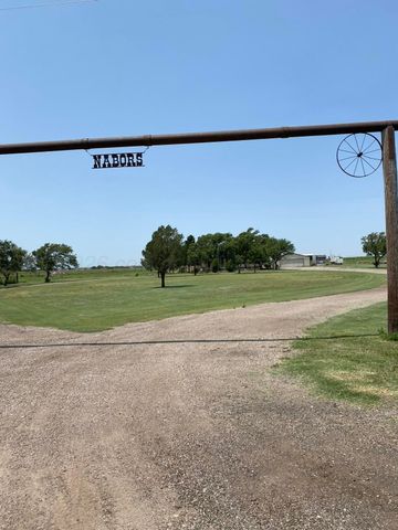 24900 Hix Drive, Canyon, TX 79015