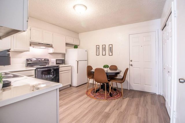 5806 6th Street, C, Lubbock, TX 79416