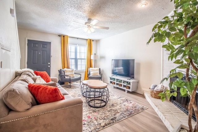 5806 6th Street, C, Lubbock, TX 79416