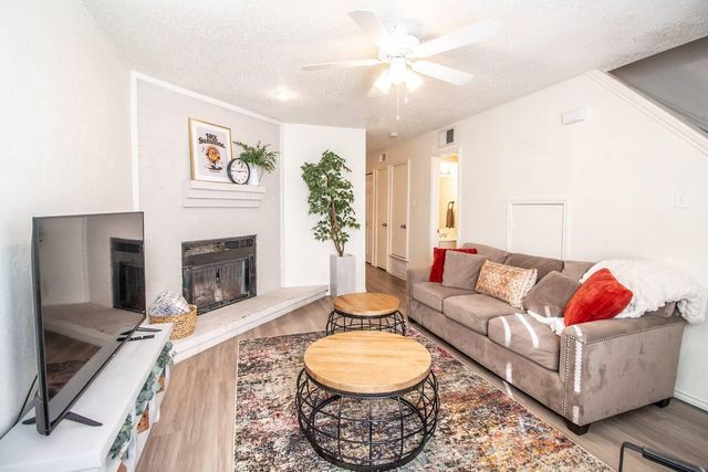 5806 6th Street, C, Lubbock, TX 79416