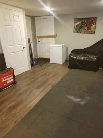 4208 Spruce Avenue, Kansas City, MO 64130