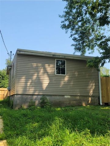 4208 Spruce Avenue, Kansas City, MO 64130