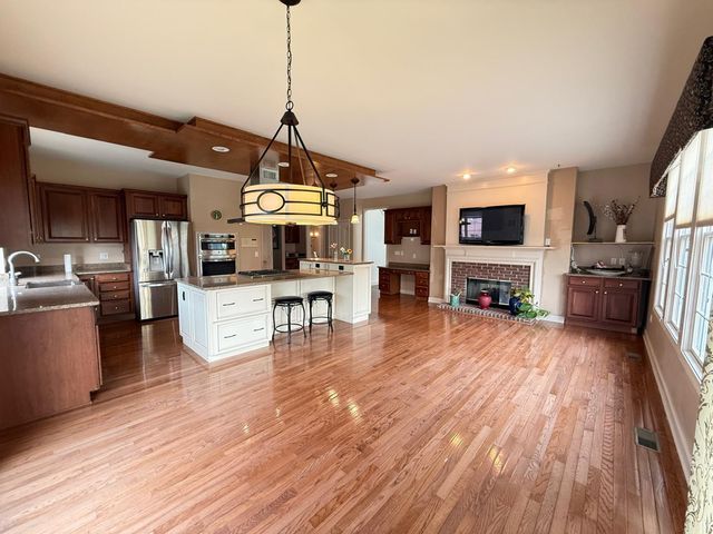 51328 Plymouth Valley Drive, Plymouth Charter Twp, MI 48170