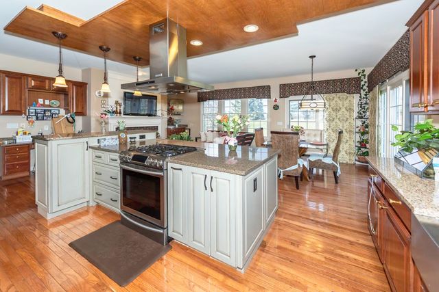 51328 Plymouth Valley Drive, Plymouth Charter Twp, MI 48170
