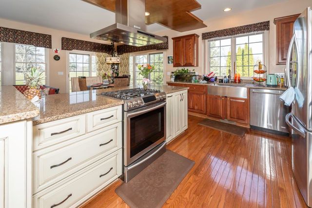 51328 Plymouth Valley Drive, Plymouth Charter Twp, MI 48170