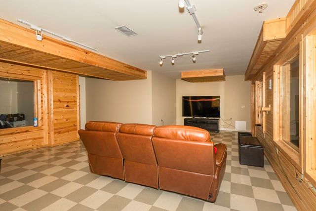 51328 Plymouth Valley Drive, Plymouth Charter Twp, MI 48170