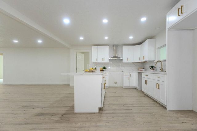 7912 Ford Street, Houston, TX 77012