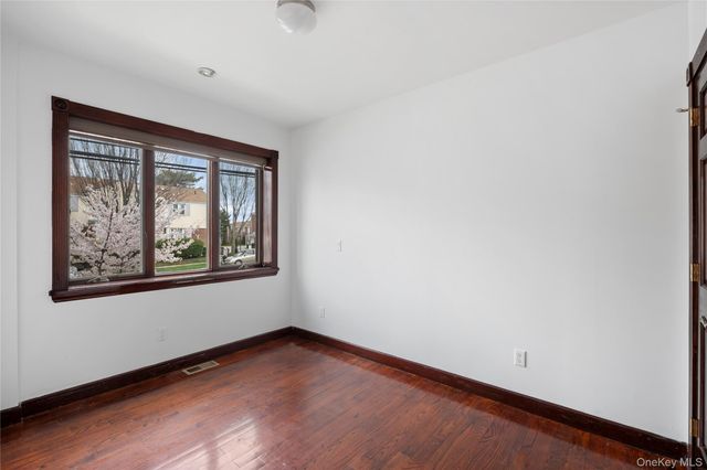 6903 Cloverdale Boulevard, Oakland Gardens, NY 11364