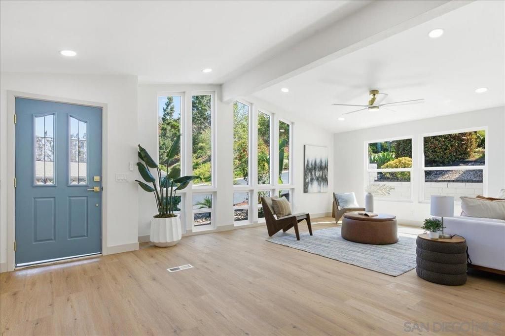 Image 2 of property listing at 2306 Bryant, Carlsbad, CA 92008