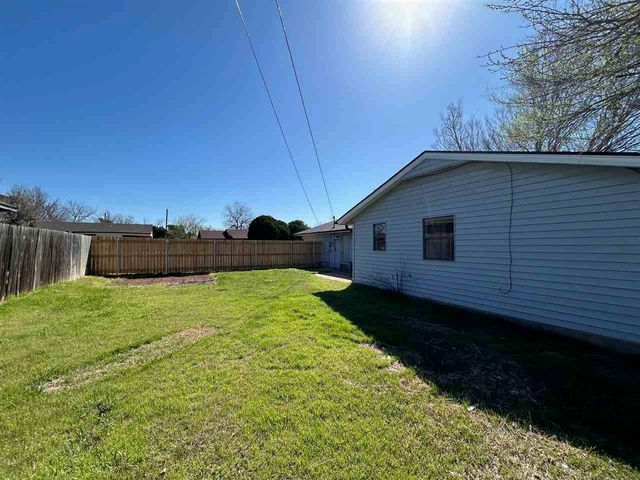 3201 NW Ferris Ave, Lawton, OK 73505