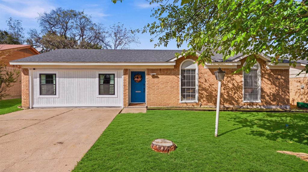 1602 Pisces Street, Grand Prairie, TX 75051