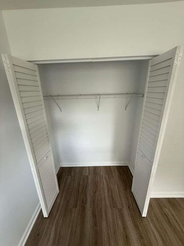 900 E Tiffany Dr 1, West Palm Beach, FL 33407