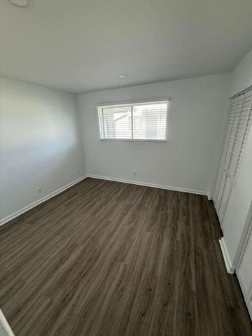 900 E Tiffany Dr 1, West Palm Beach, FL 33407