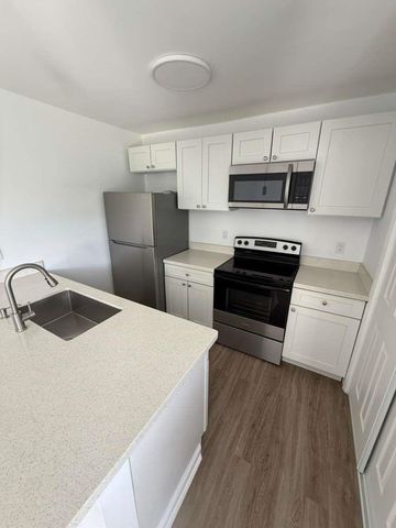 900 E Tiffany Dr 1, West Palm Beach, FL 33407