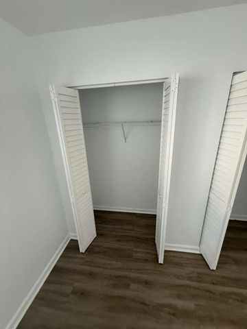 900 E Tiffany Dr 1, West Palm Beach, FL 33407