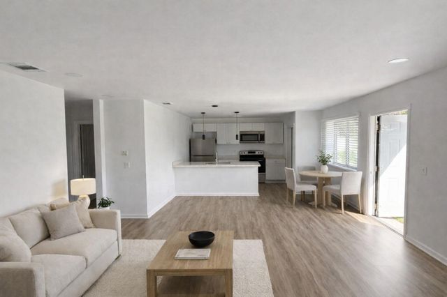 900 E Tiffany Dr 1, West Palm Beach, FL 33407