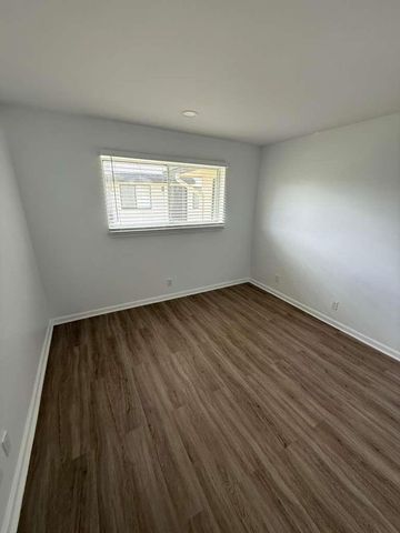 900 E Tiffany Dr 1, West Palm Beach, FL 33407