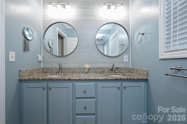 1823 Emerywood Drive, Charlotte, NC 28210