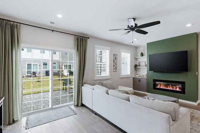 5 Laird Way, Wall, NJ 07753