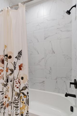 5 Laird Way, Wall, NJ 07753