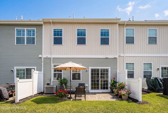 5 Laird Way, Wall, NJ 07753