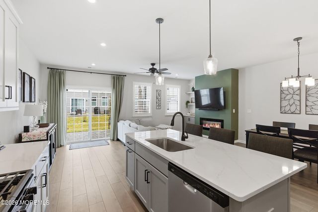 5 Laird Way, Wall, NJ 07753