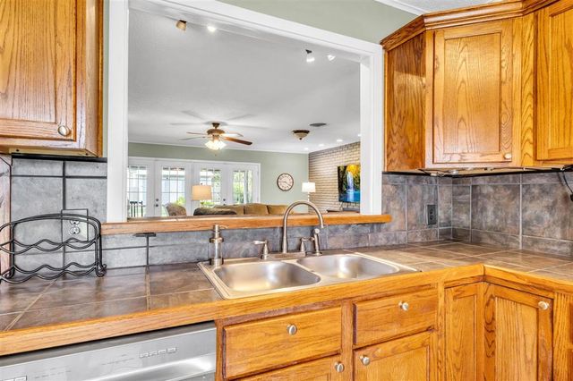 2417 Francis Drive, Lake Charles, LA 70605