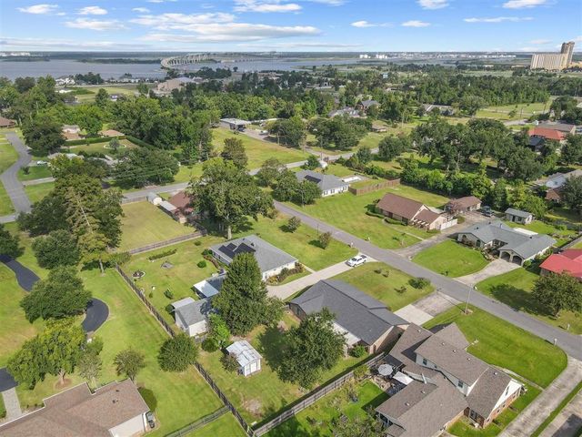 2417 Francis Drive, Lake Charles, LA 70605