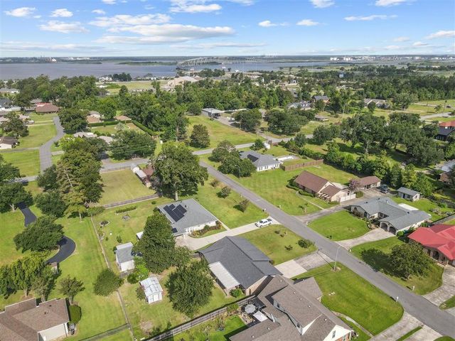 2417 Francis Drive, Lake Charles, LA 70605