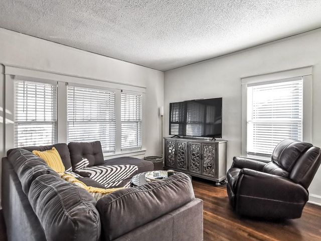 4548 Mercier Street, Kansas City, MO 64111