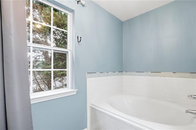 137 Birchwood Pass, Canton, GA 30114