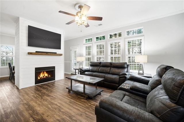 137 Birchwood Pass, Canton, GA 30114