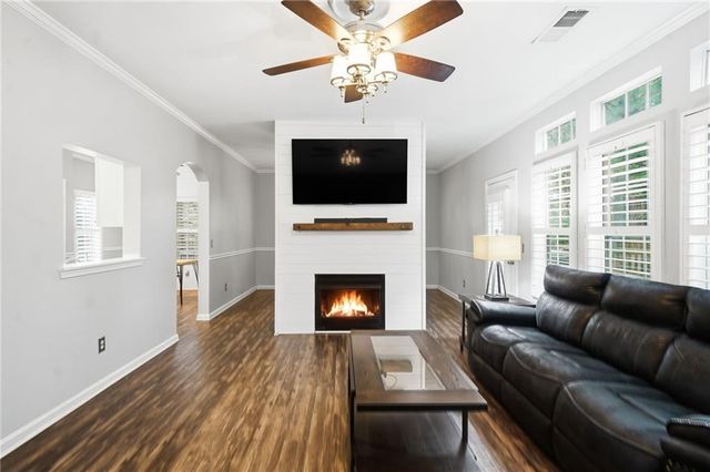 137 Birchwood Pass, Canton, GA 30114