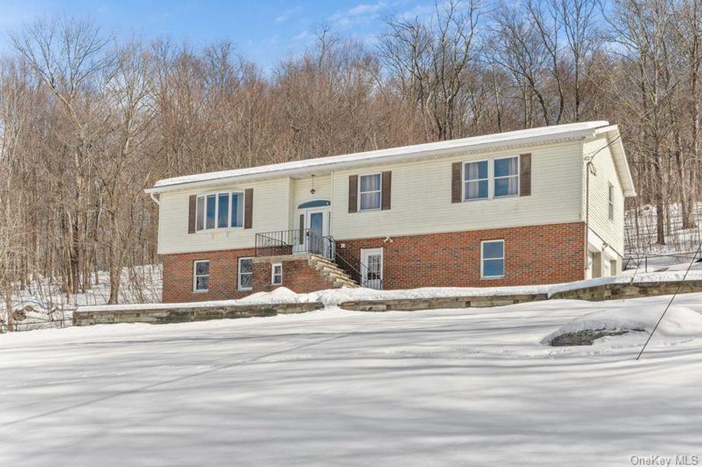 73 Chief Nimham Circle, Carmel, NY 10512