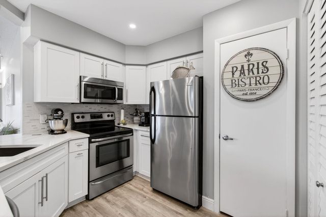 815 Boynton Beach Boulevard 6-201, Boynton Beach, FL 33426