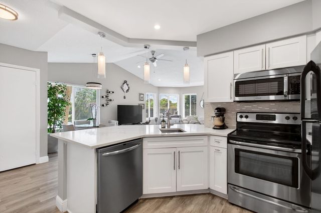 815 Boynton Beach Boulevard 6-201, Boynton Beach, FL 33426