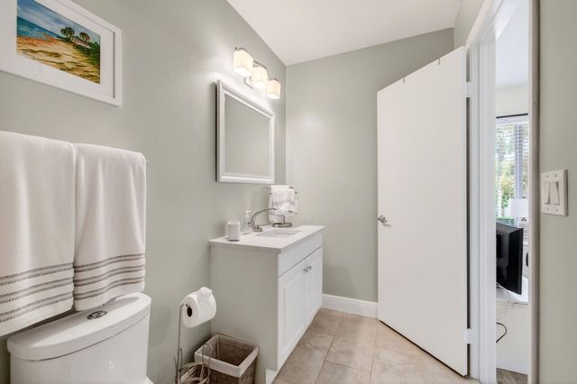 815 Boynton Beach Boulevard 6-201, Boynton Beach, FL 33426