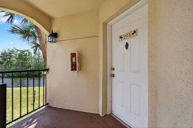 815 Boynton Beach Boulevard 6-201, Boynton Beach, FL 33426