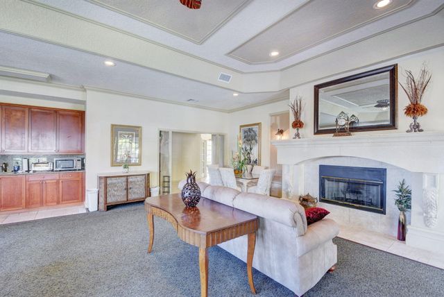 815 Boynton Beach Boulevard 6-201, Boynton Beach, FL 33426