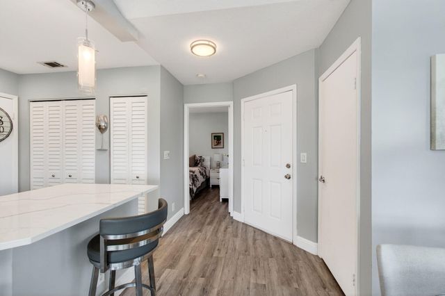 815 Boynton Beach Boulevard 6-201, Boynton Beach, FL 33426