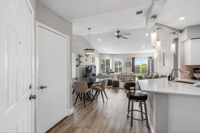 815 Boynton Beach Boulevard 6-201, Boynton Beach, FL 33426