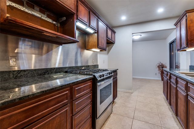 4146 Victoria Street, Irving, TX 75062