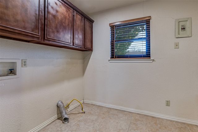 4146 Victoria Street, Irving, TX 75062